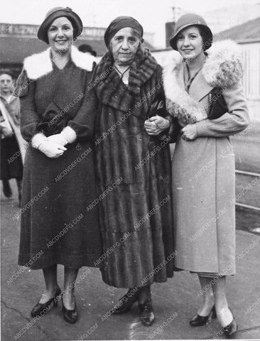 Norma Constance Talmedge and mother? 3558a-07