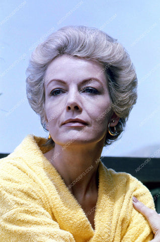 Joanna Barnes outdoors portrait 35m-727