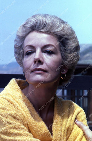 Joanna Barnes outdoors portrait 35m-729