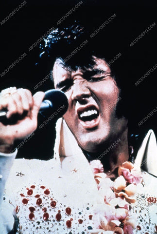 Elvis Presley live on stage 35m-11306