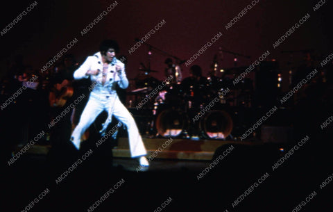 Elvis Presley live on stage 35m-11311