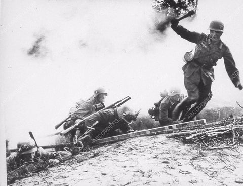 WWII news photo battle in Europe 35m-11728