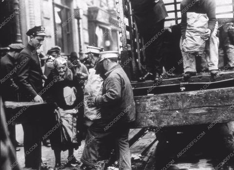 news photo street scene during The Great Depression 35m-11736