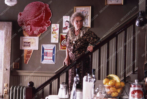Mercedes Ruehl Irene Worth Richard Dreyfuss Brad Stoll film Lost in Yonkers 35m-12058
