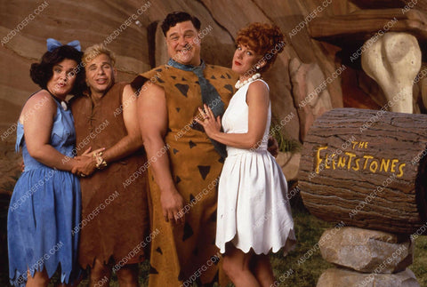 John Goodman Elizabeth Perkins Rick Moranis Rosie O'Donnell film The Flintstones 35m-12900