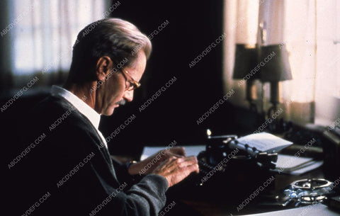 Sam Shepard at the typewriter TVM Dash and Lilly 35m-13066