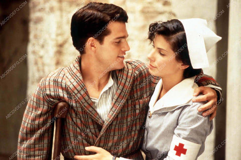 Sandra Bullock Chris O'Donnell film In Love and War 35m-13498-2