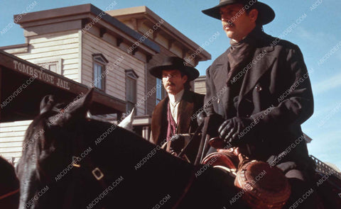 Kevin Costner Dennis Quaid film Wyatt Earp 35m-13562-2