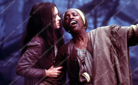 Winona Ryder Charlayne Woodard film The Crucible 35m-14043