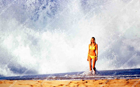 sexy Sara Foster in yellow bikini film The Big Bounce 35m-14420