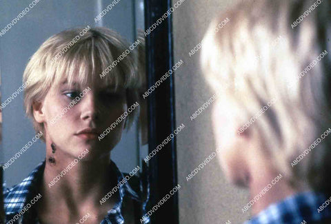 Catherine Oxenberg film The Lair of the White Worm 35m-14462