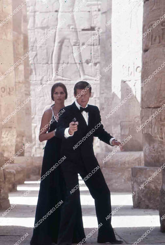 Roger Moore Barbara Bach James Bond film The Spy Who Loved Me 35m-14825