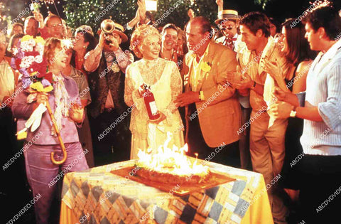 Shirley Knight Ellen Burstyn James Garner birthday cake film Divine Secrets of the Ya-Ya Sisterhood 35m-14929