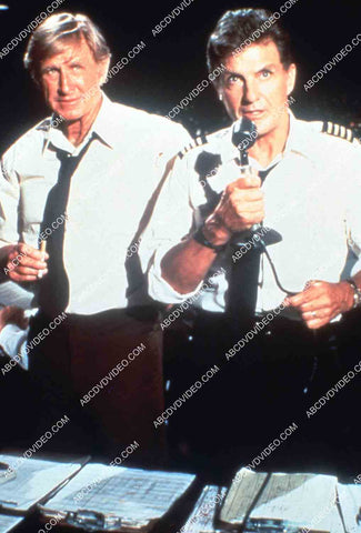 Lloyd Bridges Robert Stack film Airplane 35m-15027