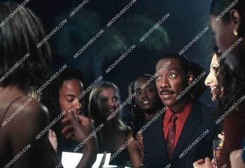 Eddie Murphy surrounded by the girls film Showtime 35m-15315
