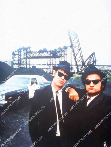 John Belushi Dan Aykroyd film The Blues Brothers 35m-15326