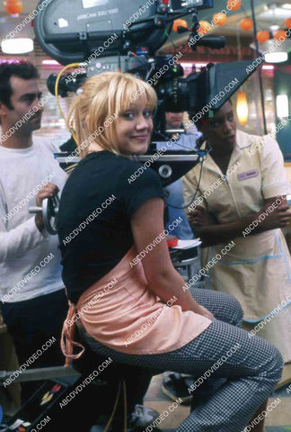 Hilary Duff sitting behind the camera on set film A Cinderella Story 35m-15656