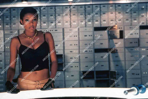 Gabrielle Union robbing the vault safe deposit boxes film Cradle 2 the Grave 35m-15843
