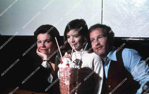 Marsha Mason Quinn Cummings Richard Dreyfuss share a milkshake film The Goodbye Girl 35m-16043