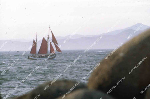 Robert Logan and cast film The Sea Gypsies aka Shipwreck 35m-16234