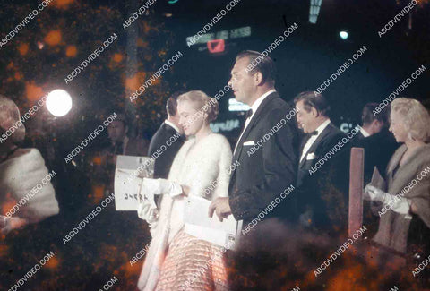 movie stars attend film premiere James Dean Giant 35m-16528