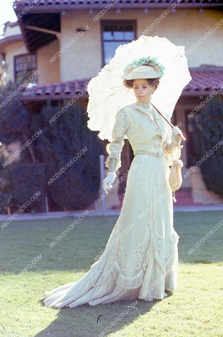 Barbara Parkins in the sunshine w parasol 35m-16778