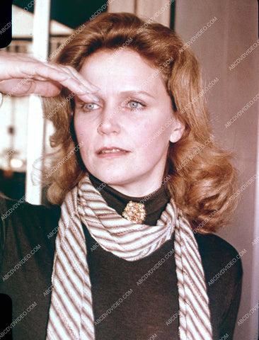 Lee Remick looking off yonder 35m-16931