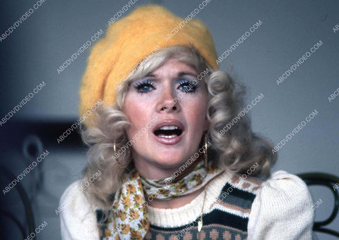 Connie Stevens in a fuzzy yellow hat 35m-17030