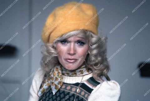 Connie Stevens in a fuzzy yellow hat 35m-17037