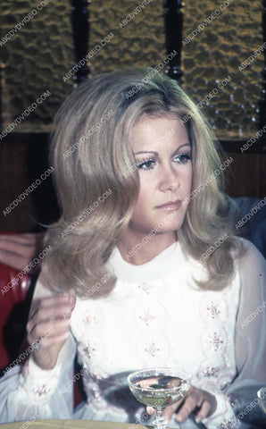 Joan Van Ark w a martini 35m-17150