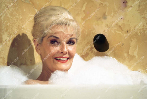 Jane Russell taking a bubble bath unknown production 35m-17158