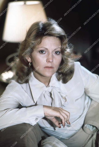 beautiful Brenda Vaccaro portrait 35m-17269