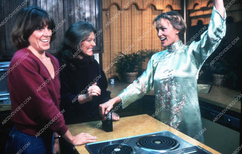 Susan St. James Jessica Lange Jane Curtin film How to Beat the High Cost of Living 35m-17336