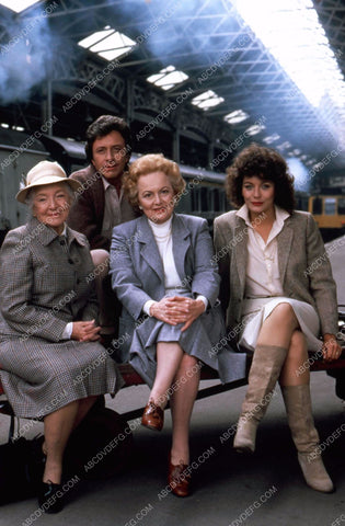 Lesley-Anne Down Olivia de Havilland Helen Hayes Bill Bixby TVM Murder Is Easy 35m-2837