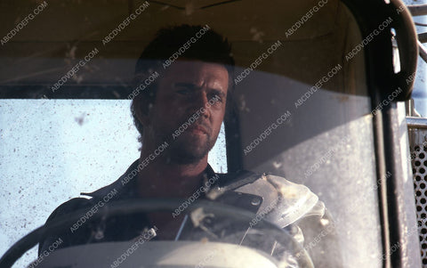 Mel Gibson classic sci-fi film The Road Warrior 35m-3163