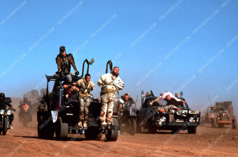 bad guys intimidate remaining good guys film The Road Warrior 35m-3180