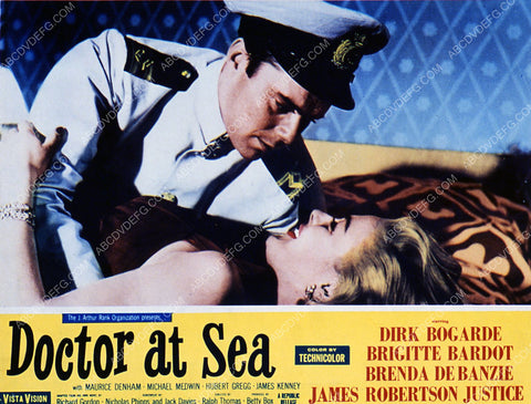 Dirk Bogarde film Doctor at Sea 35m-3328