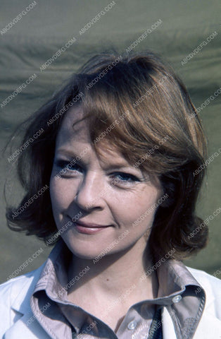Penny Fuller outdoors portrait 35m-3788