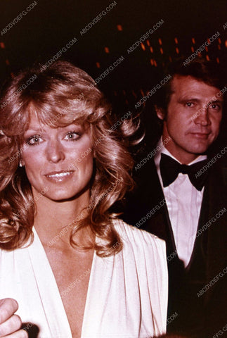 candid Farrah Fawcett Lee Majors show up at some event 35m-4019