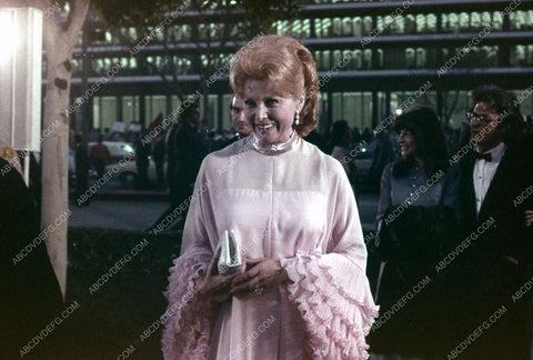lovely and candid Rhonda Fleming arrives at some event 35m-4190