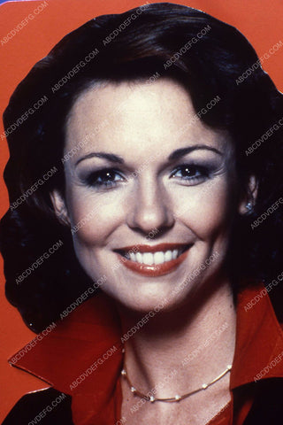 beautiful Phyllis George portrait 35m-4335