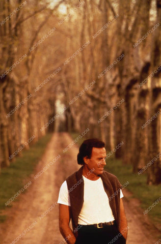 singer Julio Iglesias out in the woods photo shoot 35m-4658