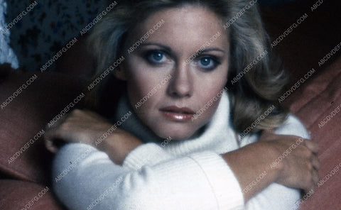 Olivia Newton-John portrait 35m-5385