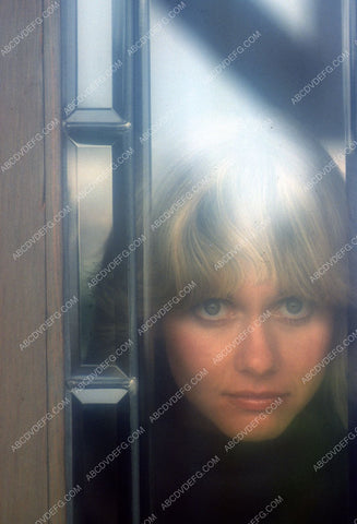 Olivia Newton-John portrait 35m-5414