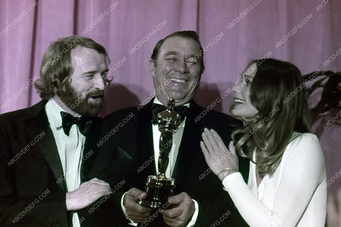 Richard Harris Sally Kellerman Ben Johnson on stage Academy Awards 35m-5575