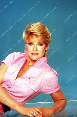 TV soap star Gloria Loring portrait 35m-5688