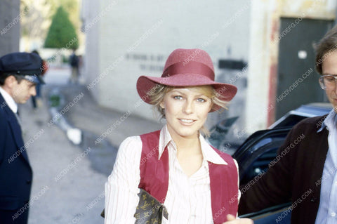 great candid Cheryl Ladd on studio backlot 35m-5698