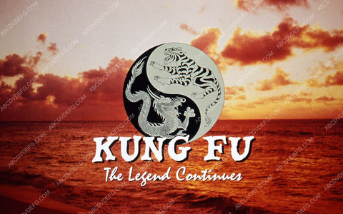 David Carradine Chris Potter TV Kung Fu The Legend Continues logo 35m-6556