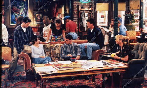 Courteney Cox Jennifer Aniston Lisa Kudrow MattLeBlanc & cast TV Friends 35m-8244
