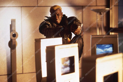 Wesley Snipes sci-fi film Demolition Man 35m-8584